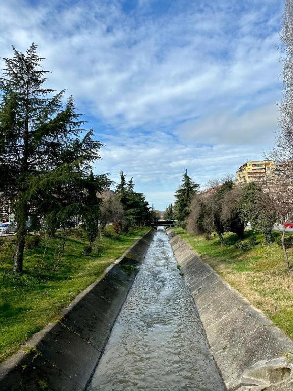 D&E Apartaments Tirana Kültér fotó